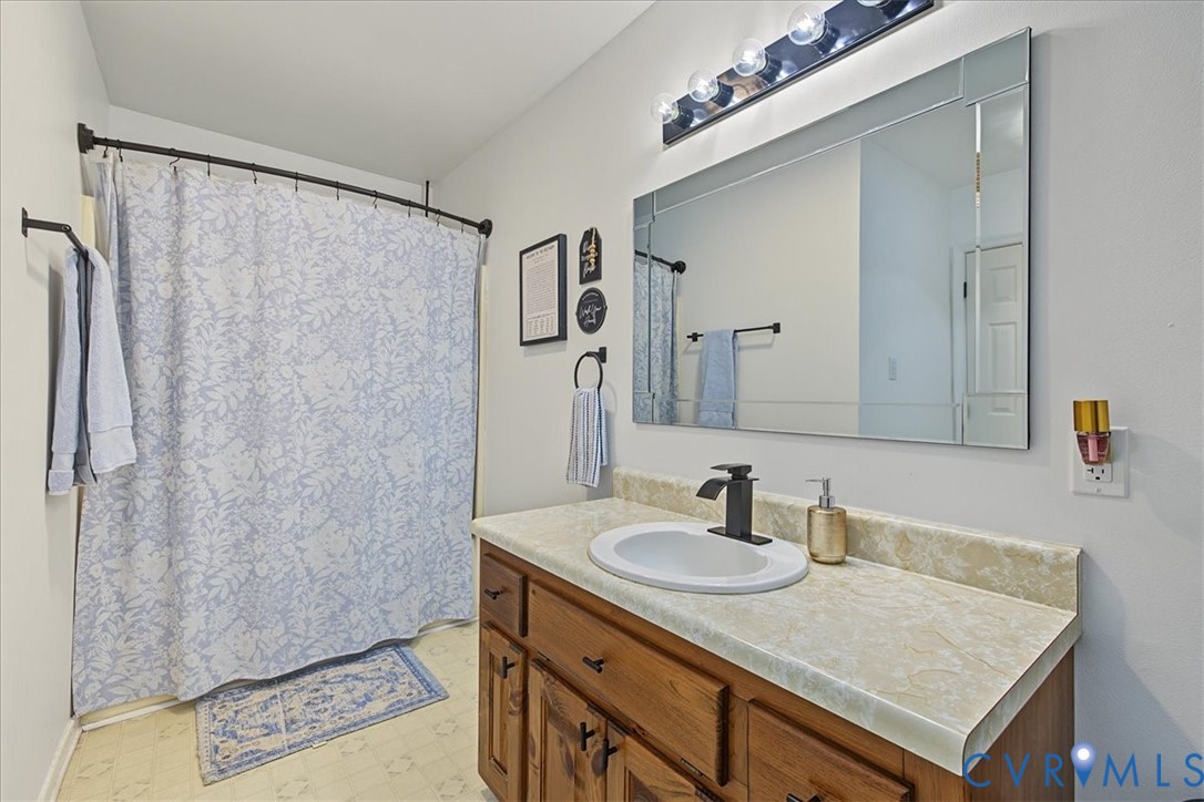11410 Fleet Drive, Dinwiddie, VA 23841