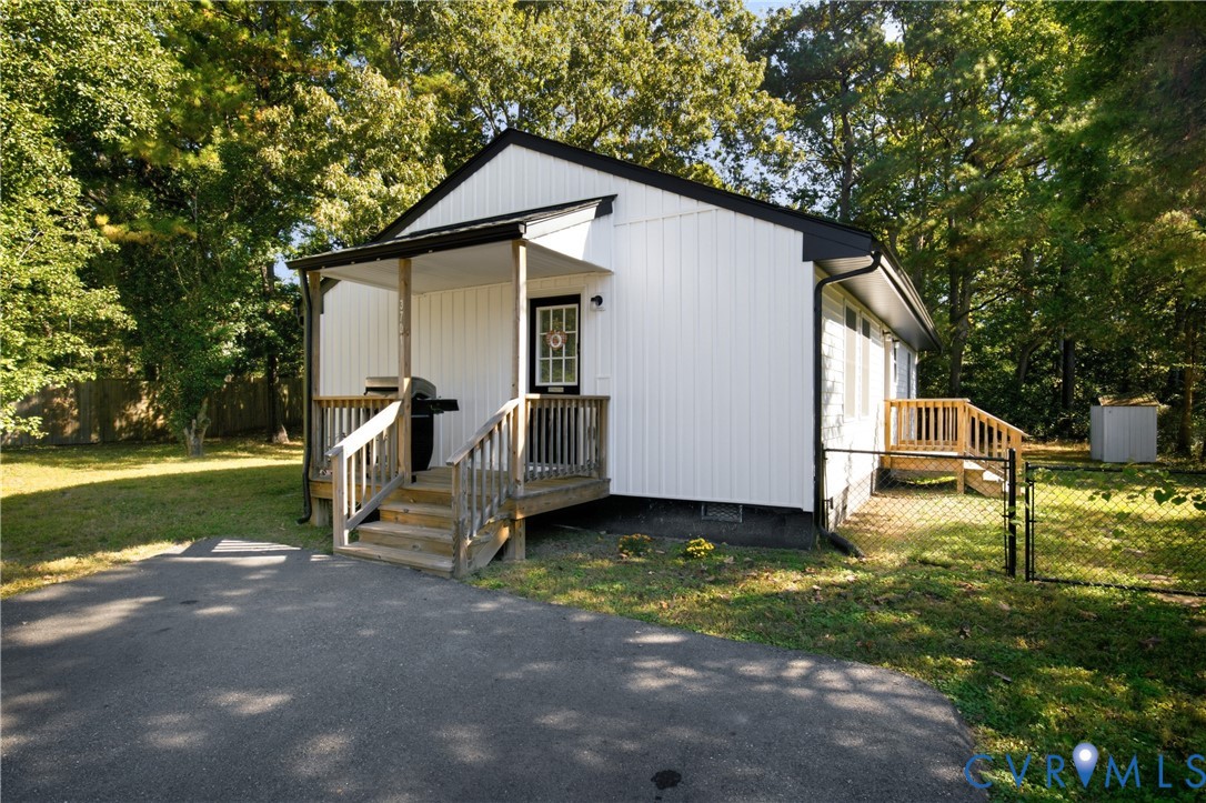 3701 Yard Arm Drive, Chester, VA 23831