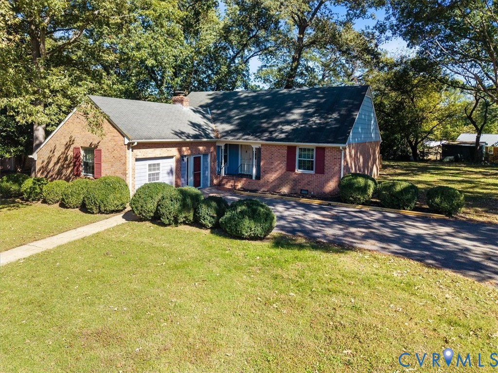 Spacious Cape Cod style home on cul-de-sac lot Spacious Cape Cod style home on cul-de-sac lot