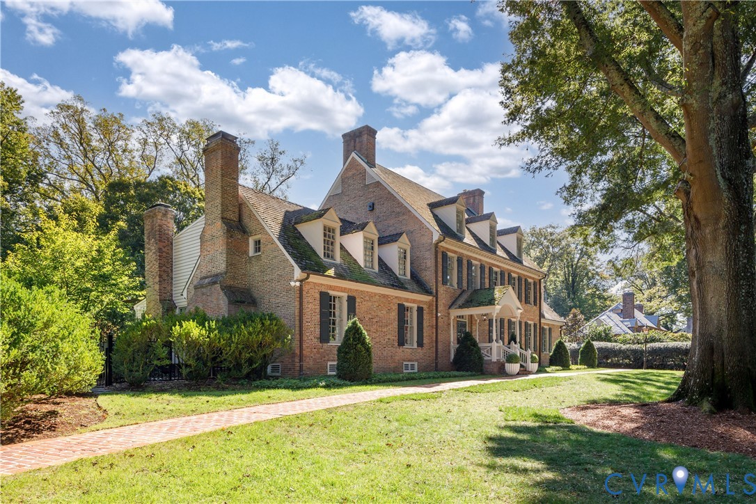 Wonderful curb appeal.