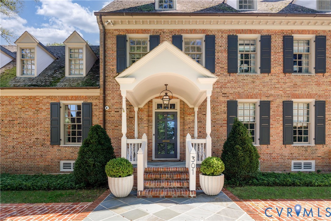 The front entry, with new bluestone at the steps.