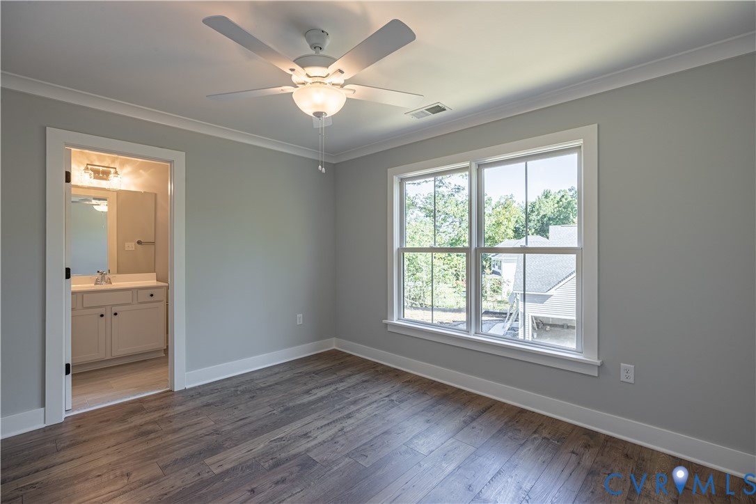 Photo from Boone Homes Gallery; photo of similar home, not home for sale; upgrades shown