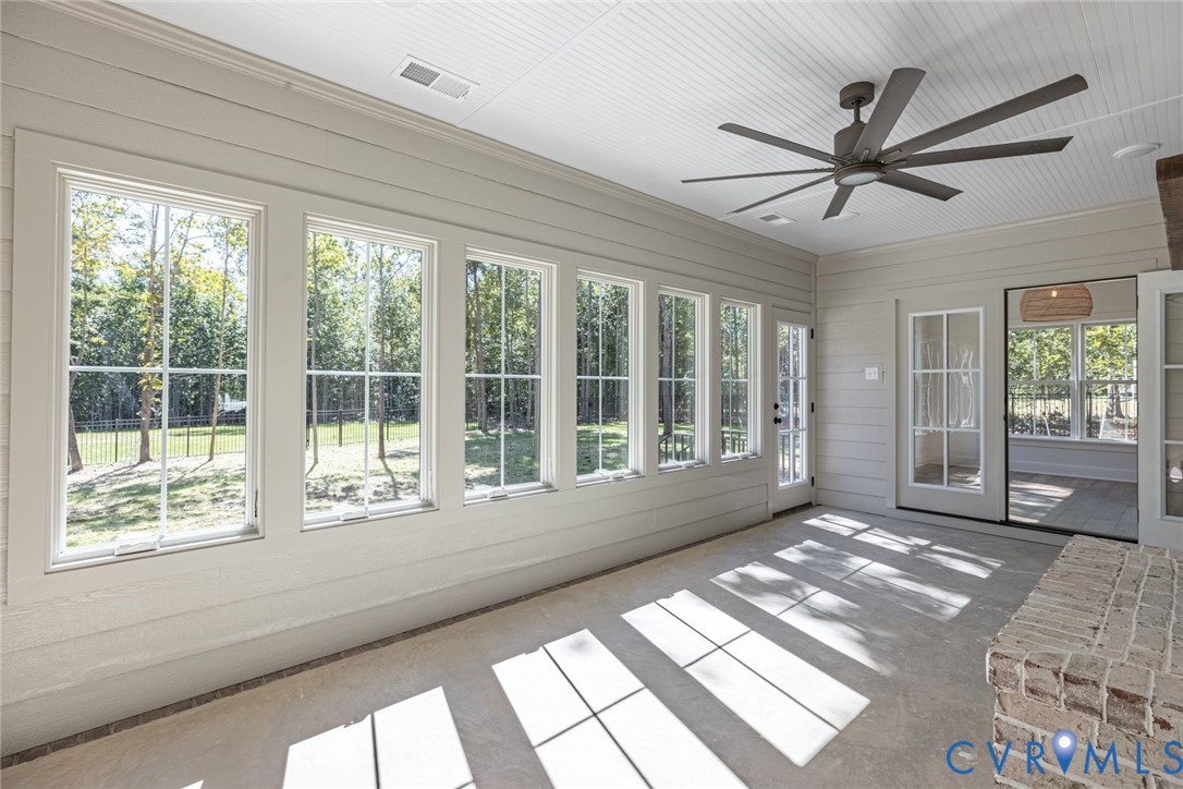 Photo from Boone Homes Gallery; photo of similar home, not home for sale; upgrades shown