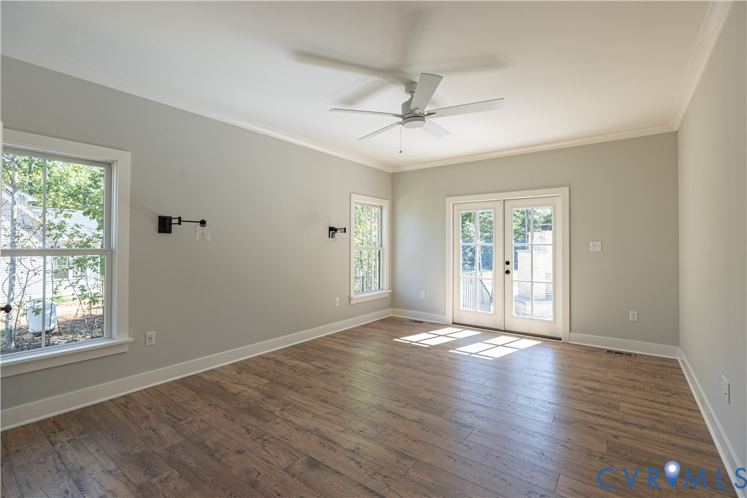 Photo from Boone Homes Gallery; photo of similar home, not home for sale; upgrades shown