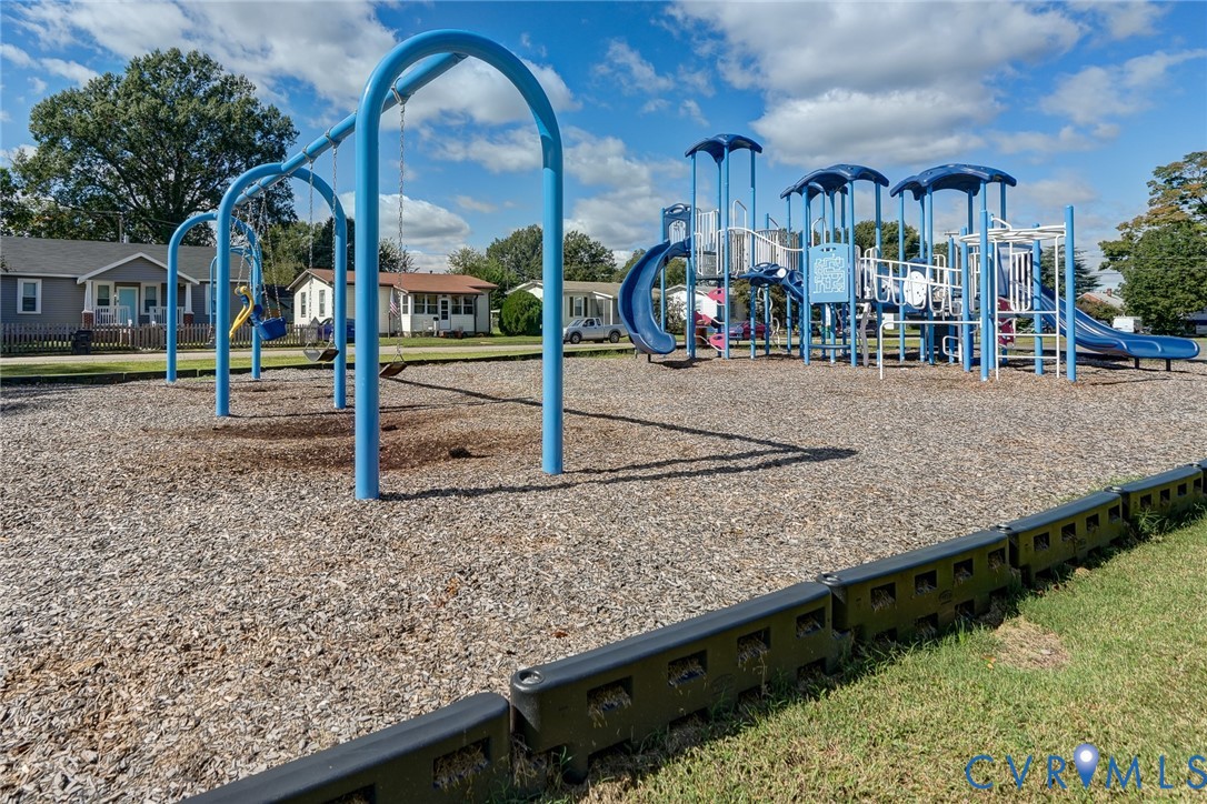 Great playground in walking distance