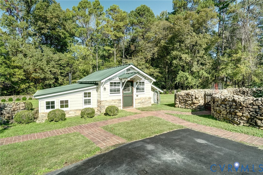 1800 Sheppard Town Road, Crozier, Crozier, VA 23039