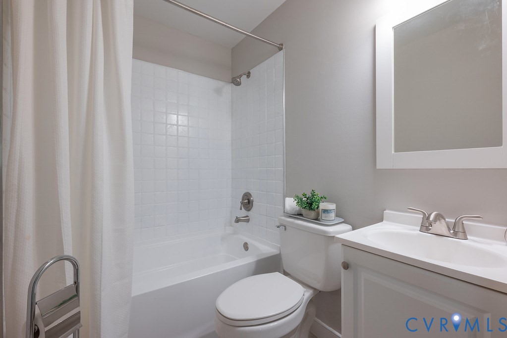 2523 Bent Oaks Drive, Colonial Heights, VA 23834