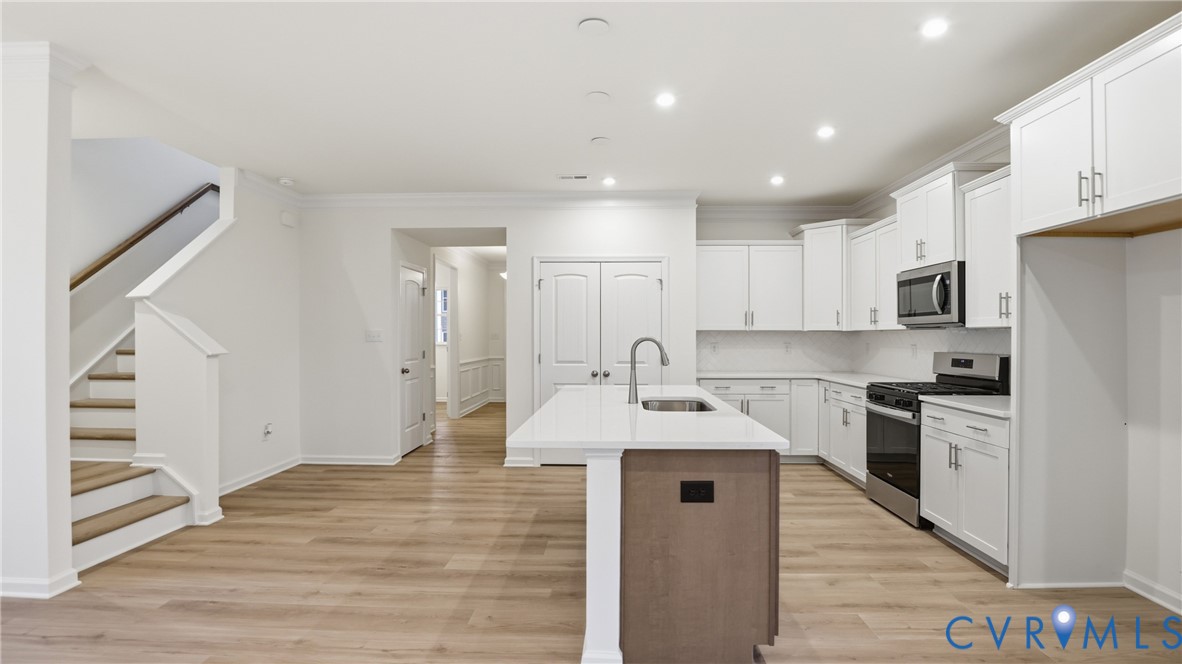 This home is TO BE BUILT. The photo represents the plan, not the actual home. Design selections may vary.