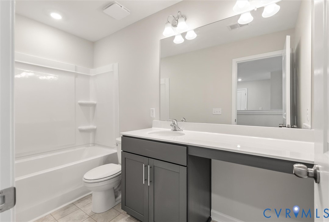 This home is TO BE BUILT. The photo represents the plan, not the actual home. Design selections may vary.