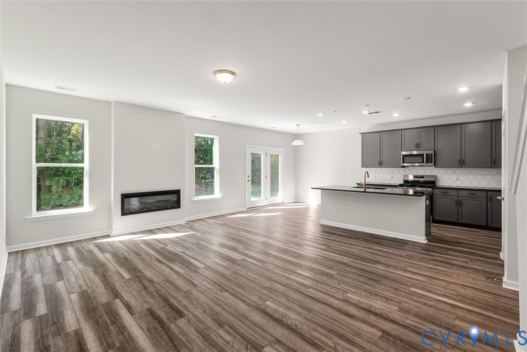 This home is TO BE BUILT. The photo represents the plan, not the actual home. Design selections may vary.