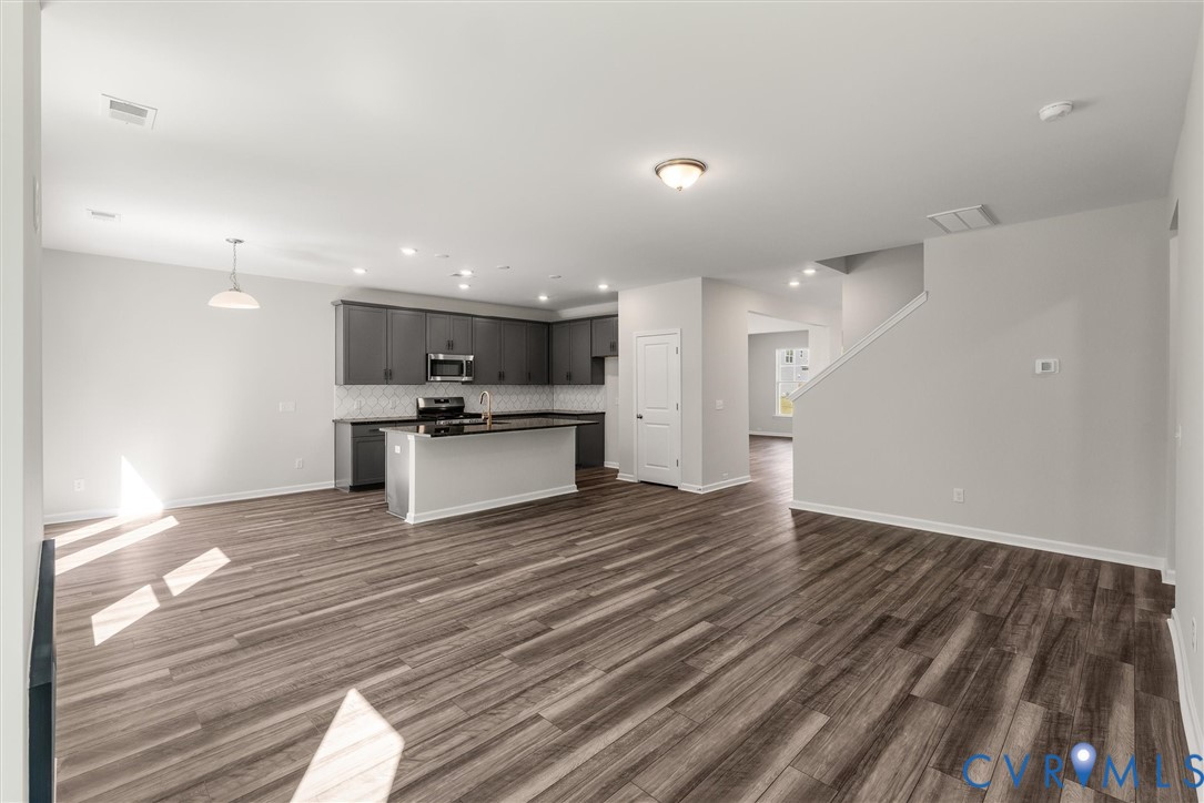 This home is TO BE BUILT. The photo represents the plan, not the actual home. Design selections may vary.