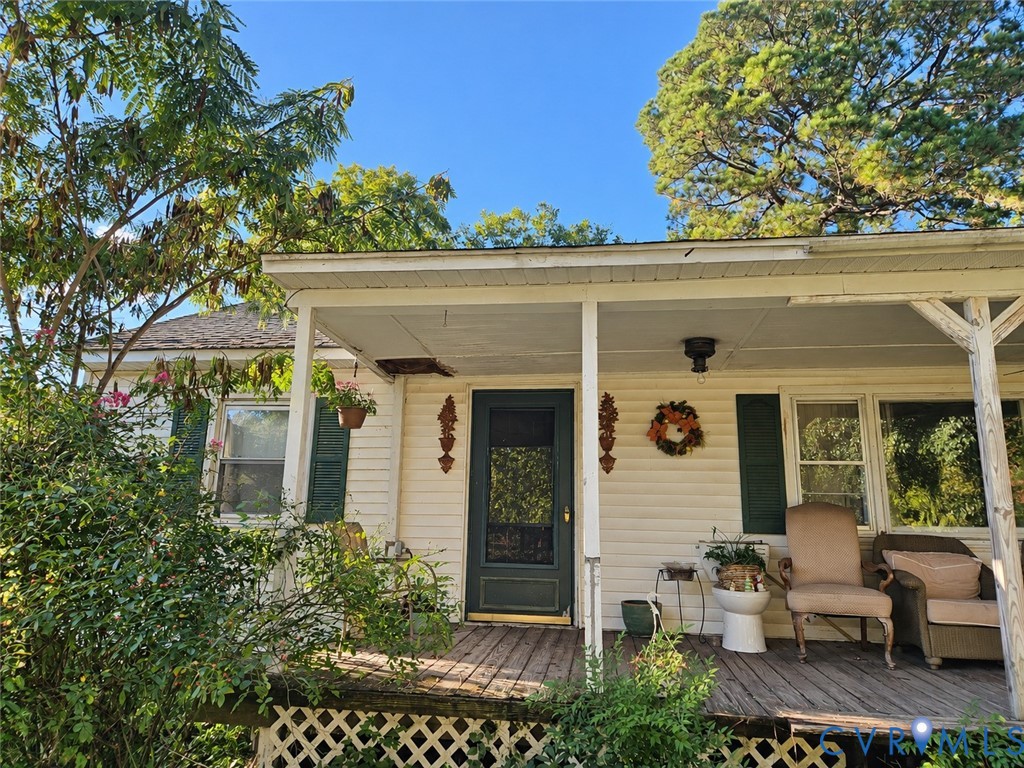 15022 George Wash Memorial Highway, Saluda, VA 23149