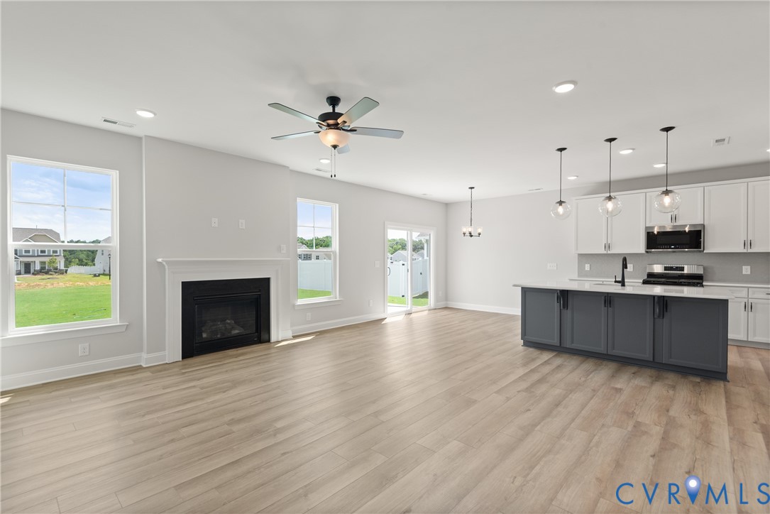 This home is TO BE BUILT. The photo represents the plan, not the actual home. Design selections may vary.