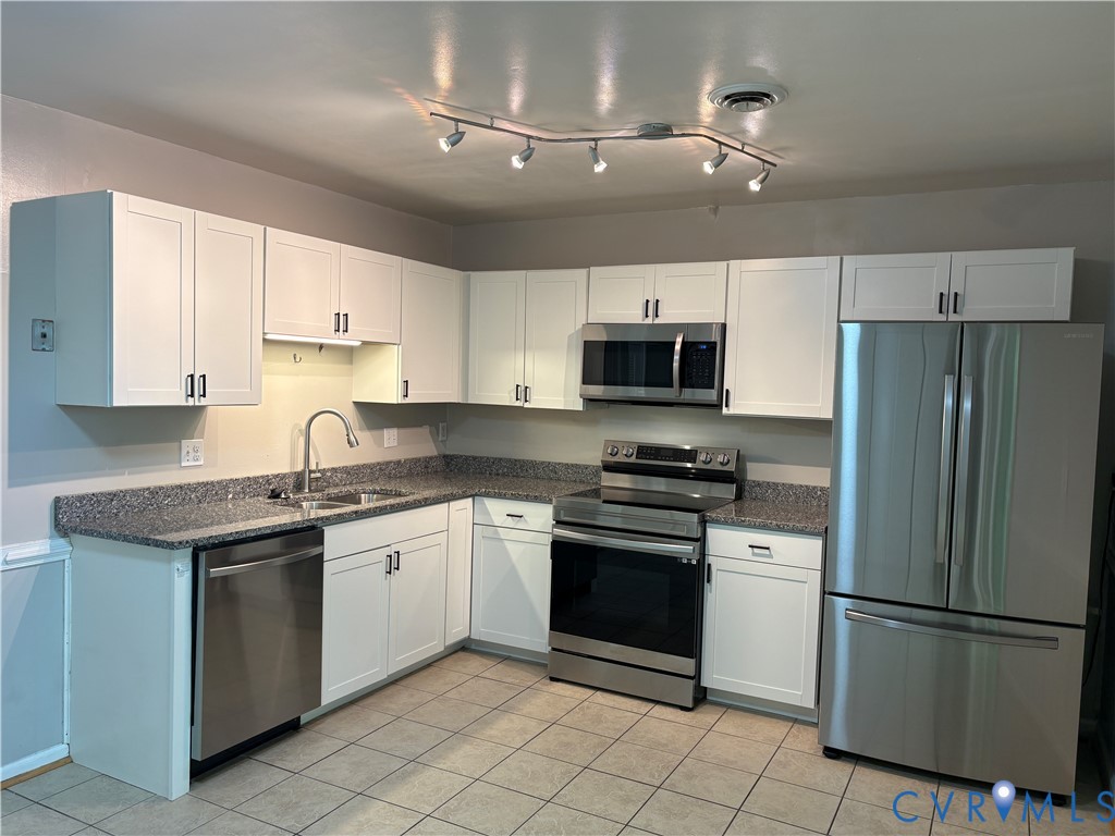 7946 Provincetown Drive, Chesterfield, VA 23235 7946 Provincetown Drive, Chesterfield, VA 23235