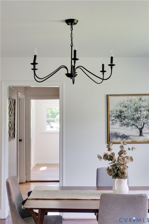 Black chandelier lighting fixture