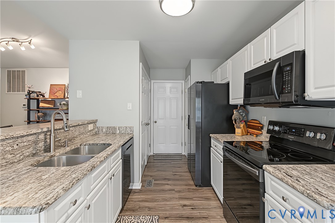 11200 Wiltstaff Drive, Midlothian, VA 23112