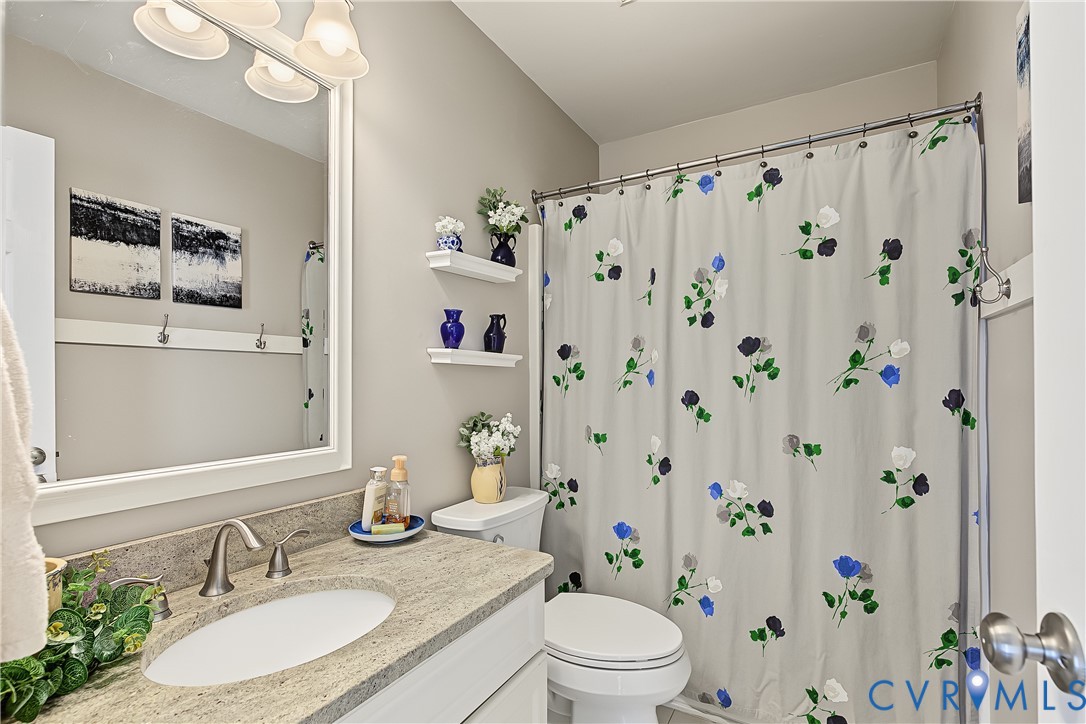 11200 Wiltstaff Drive, Midlothian, VA 23112