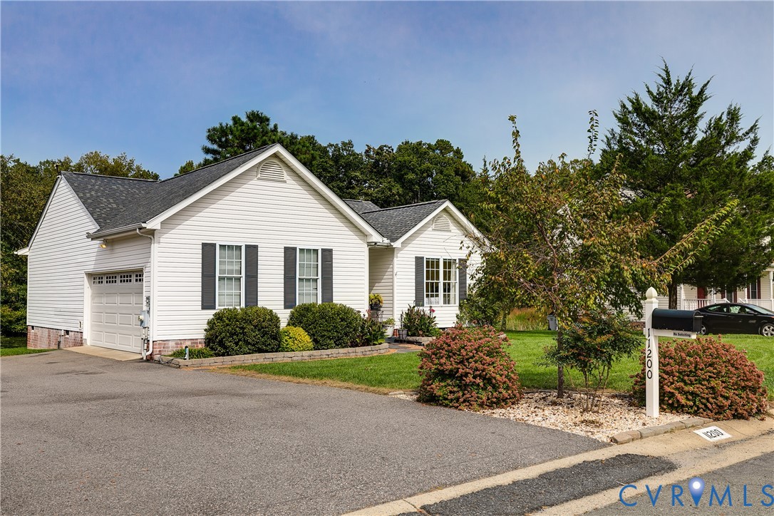 11200 Wiltstaff Drive, Midlothian, VA 23112