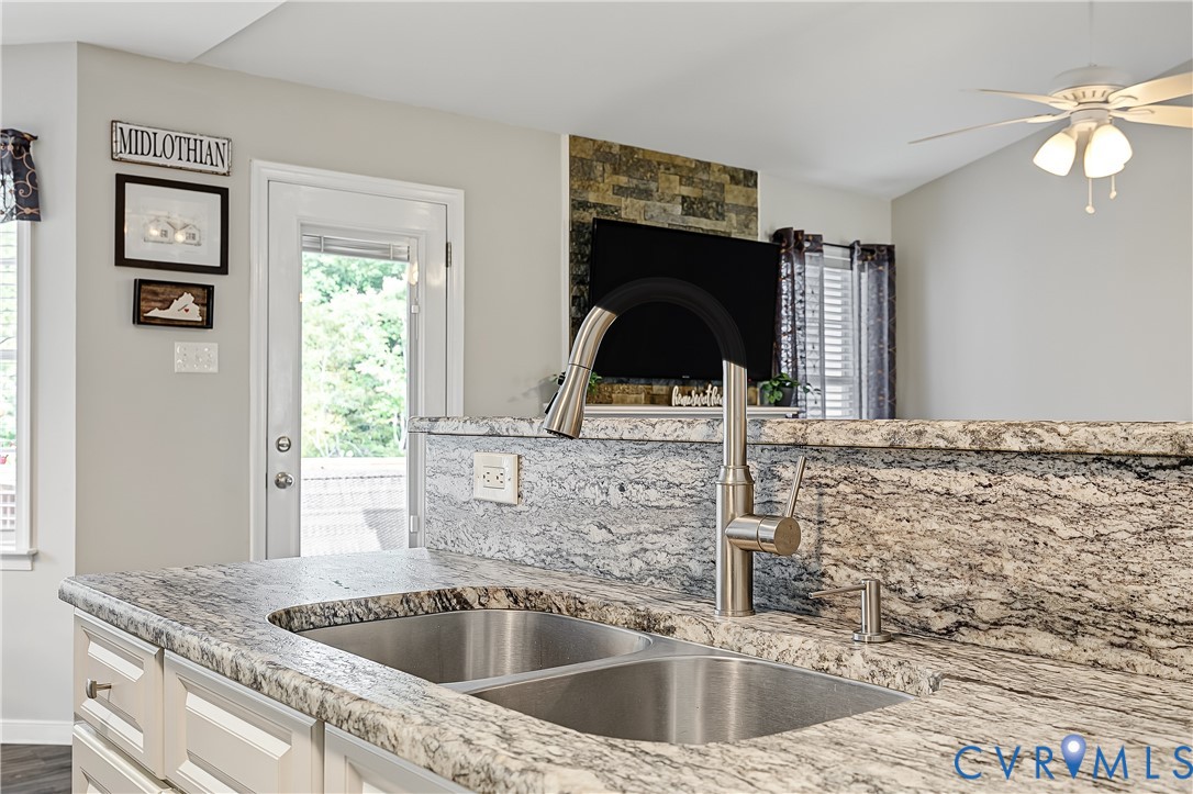 11200 Wiltstaff Drive, Midlothian, VA 23112