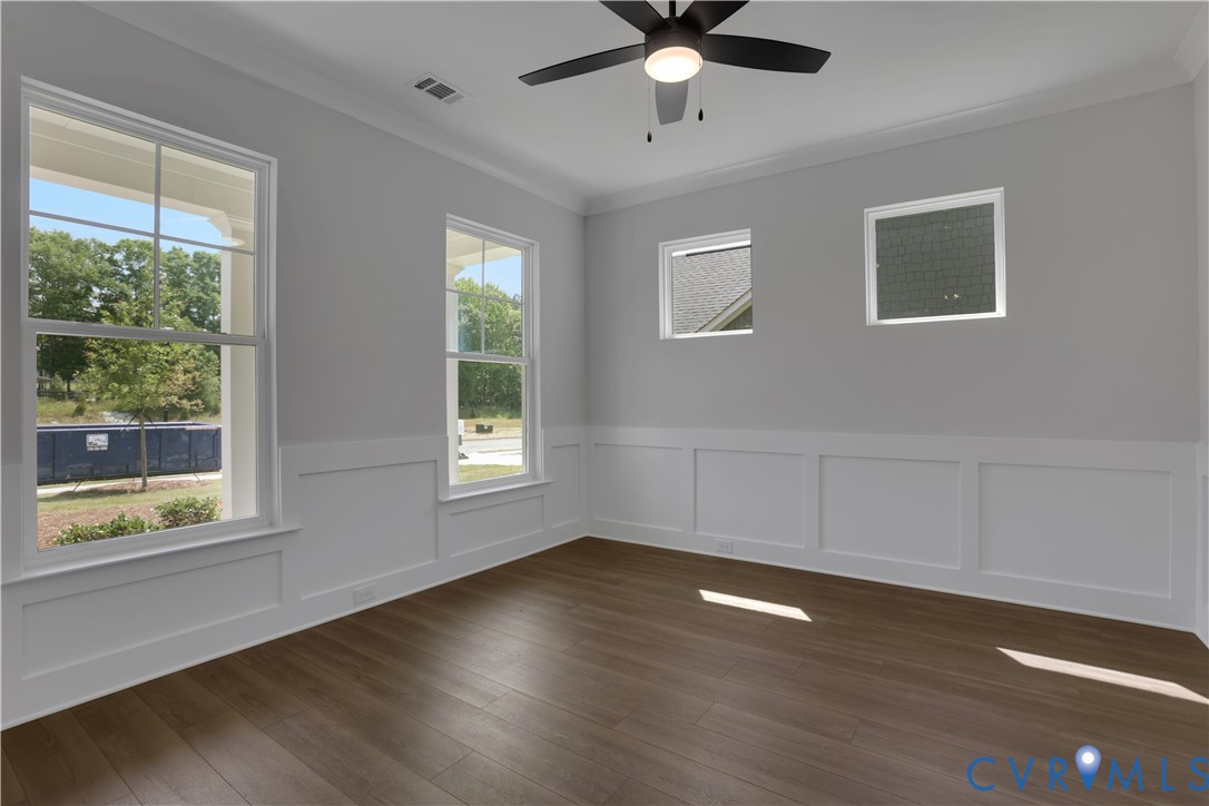 This home is TO BE BUILT. The photo represents the plan, not the actual home. Design selections may vary.