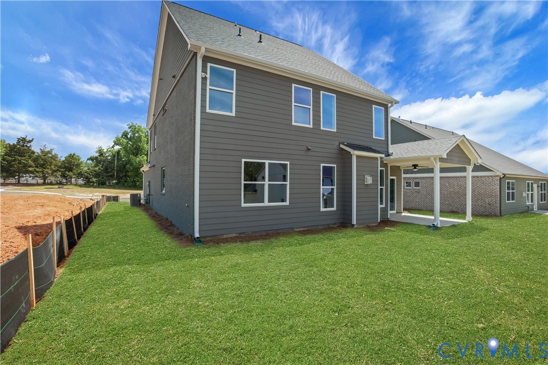 This home is TO BE BUILT. The photo represents the plan, not the actual home. Design selections may vary.