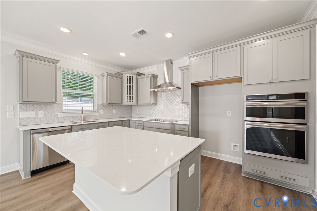 This home is TO BE BUILT. The photo represents the plan, not the actual home. Design selections may vary.