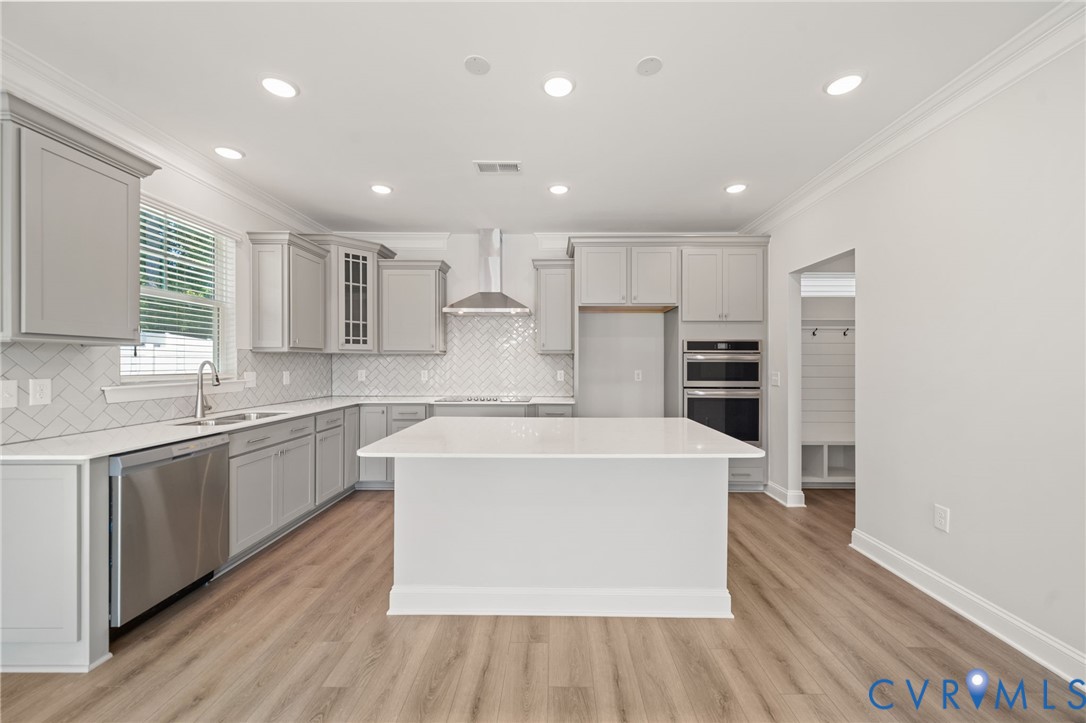 This home is TO BE BUILT. The photo represents the plan, not the actual home. Design selections may vary.