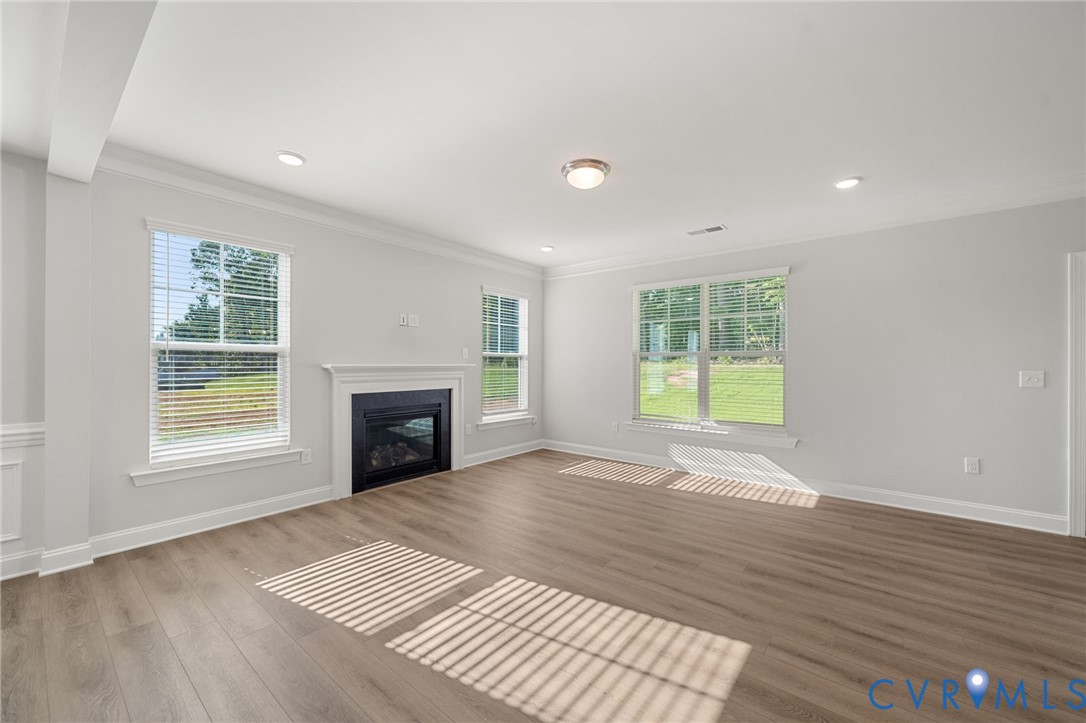 This home is TO BE BUILT. The photo represents the plan, not the actual home. Design selections may vary.