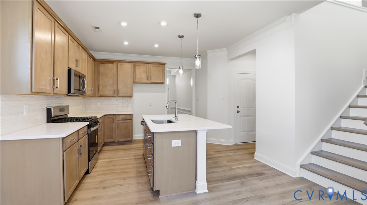 This home is TO BE BUILT. The photo represents the plan, not the actual home. Design selections may vary.