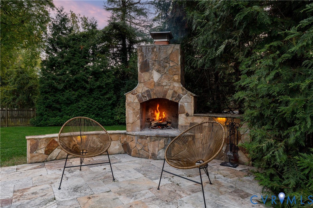 Grab your favorite friend and wind down by the fire.