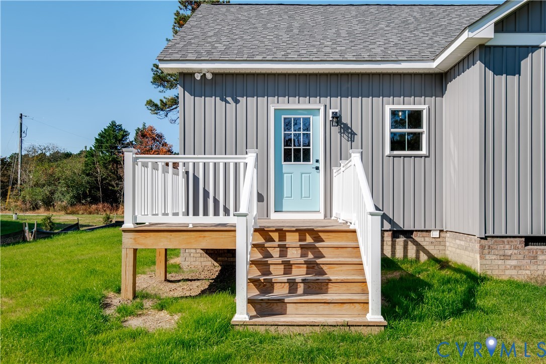 7997 Pennsylvania Avenue, Plum Point, West Point, VA 23181