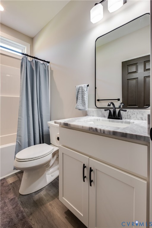 Hall full bath