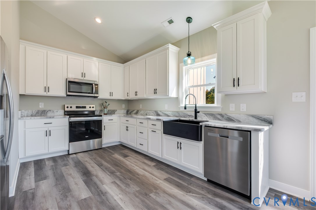 Stainless Steel Appliances, Italian marble countertops