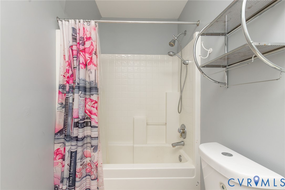 Bedroom 5 Ensuite