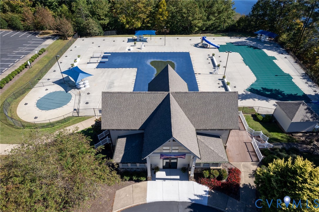 Community Pool and Clubhouse