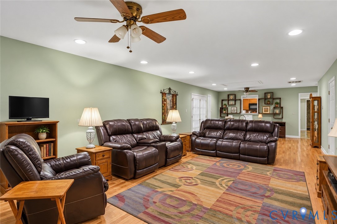 5330 C C C Road, Ruther Glen, VA 22546