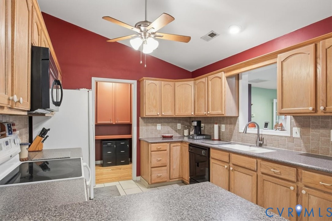 5330 C C C Road, Ruther Glen, VA 22546
