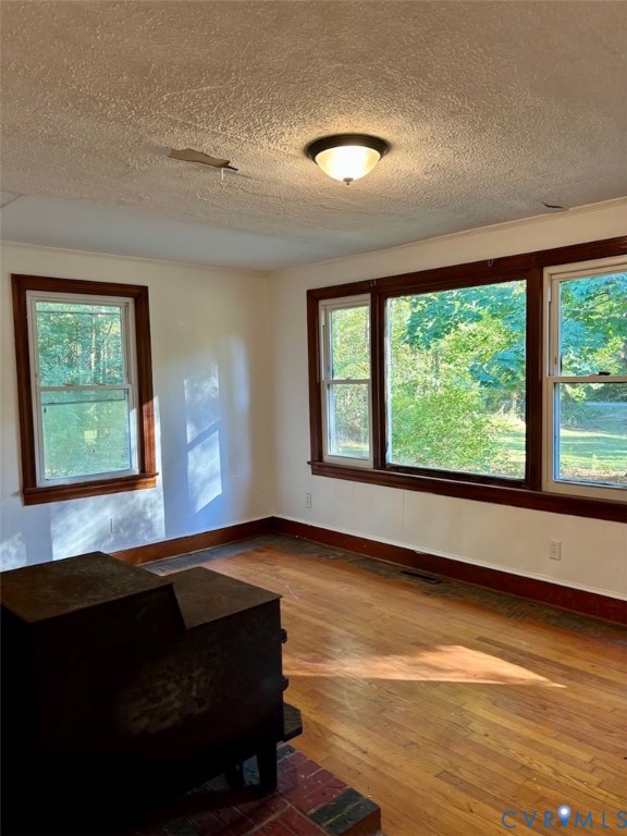 4647 Poorhouse Road, Victoria, VA 23974