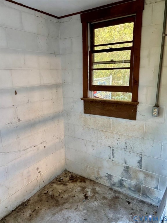 4647 Poorhouse Road, Victoria, VA 23974
