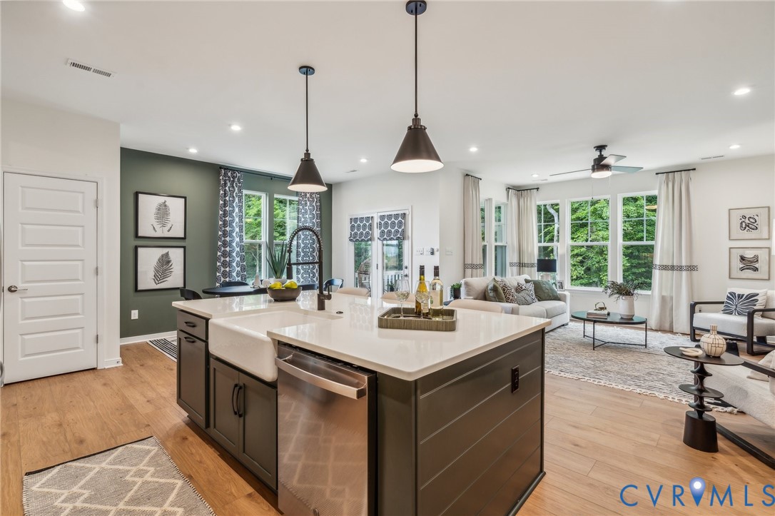 Davenport E - Townhome is under construction, photos are from builder's library and shown as an example only (colors, features and options will vary).