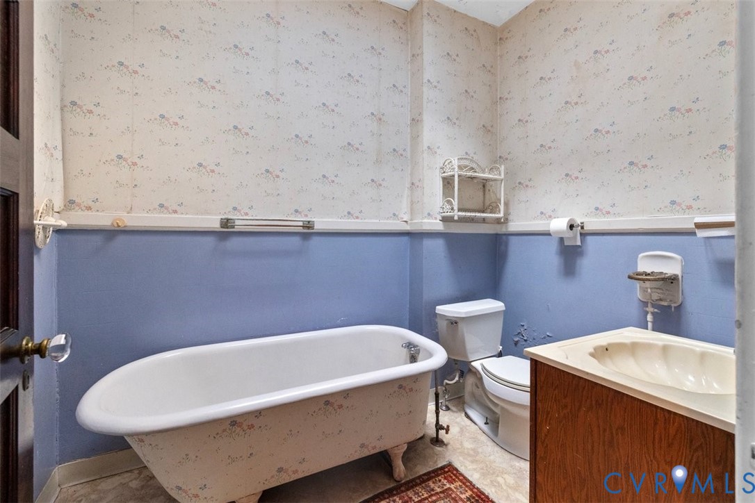 Full bathroom.