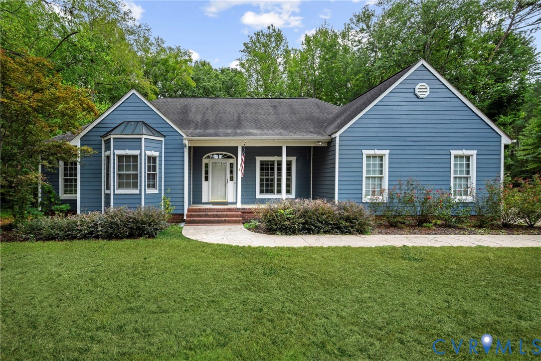 Welcome to 2654 Academy Road! Virtually edited grass Welcome to 2654 Academy Road! Virtually edited grass
