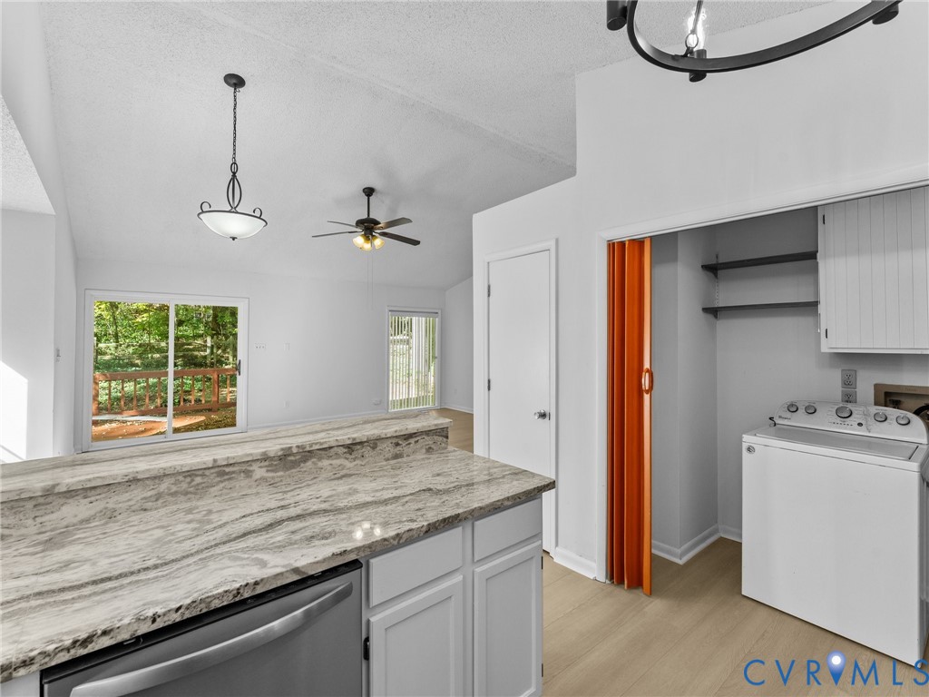 3100 Spreading Oak Road, Brandermill, Midlothian, VA 23112