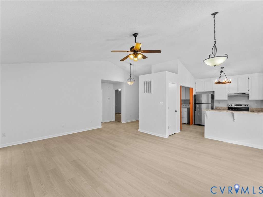 3100 Spreading Oak Road, Brandermill, Midlothian, VA 23112