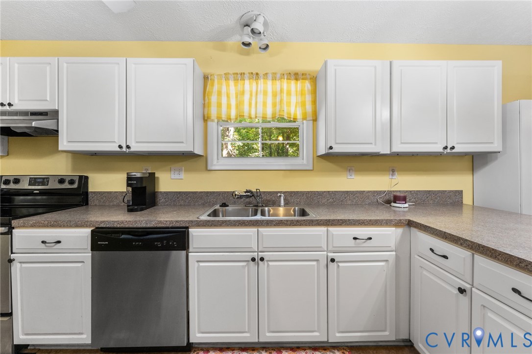 921 Jefferson Drive, Palmyra, VA 22963