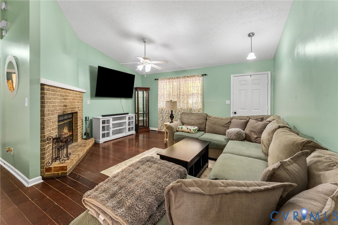 921 Jefferson Drive, Palmyra, VA 22963