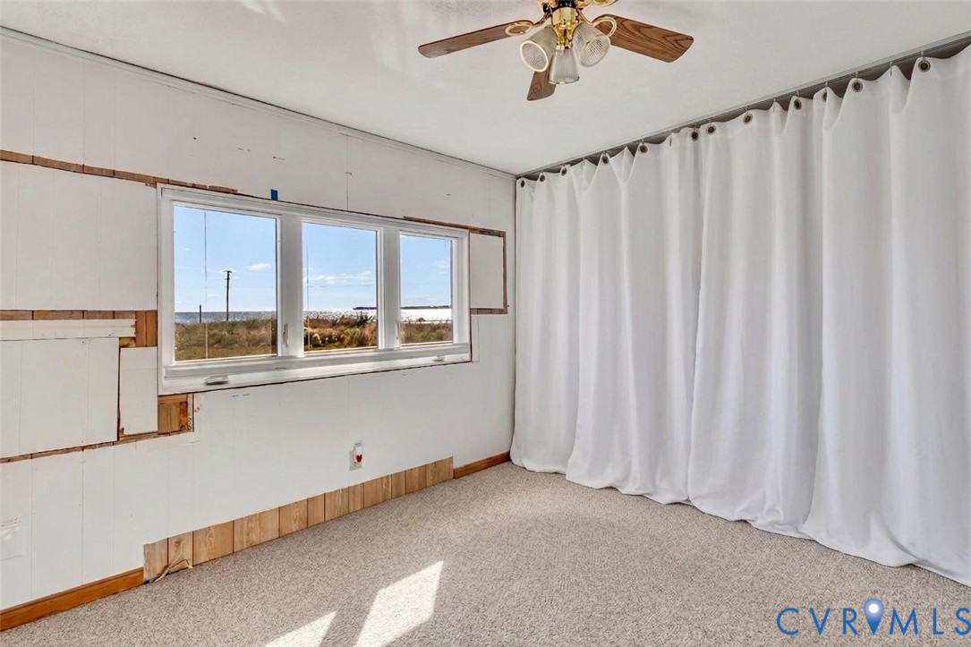 43 Fiddler Crab Lane, White Stone, VA 22578
