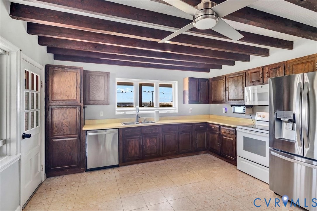 43 Fiddler Crab Lane, White Stone, VA 22578