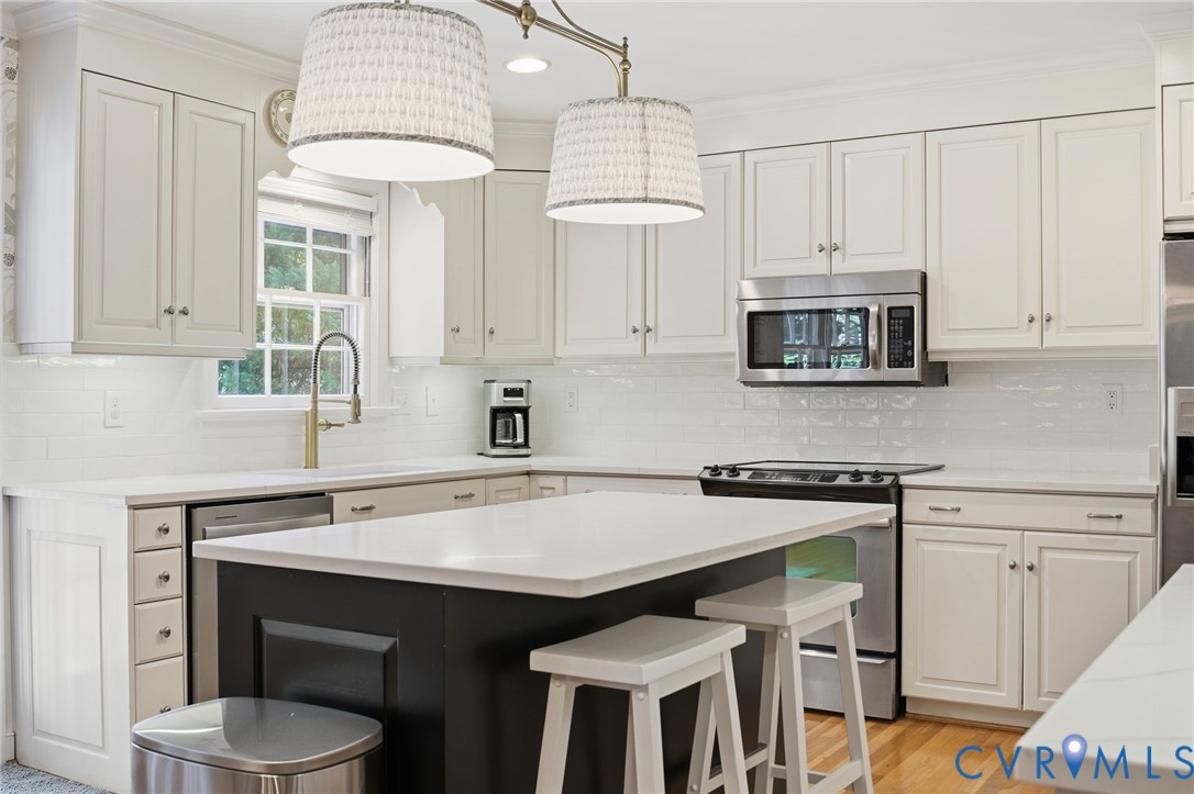 8302 University Place, Henrico, VA 23229