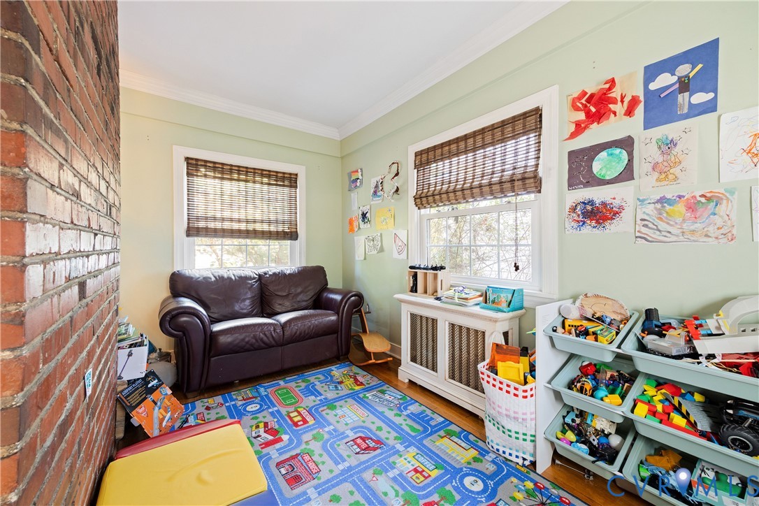 Side sun room